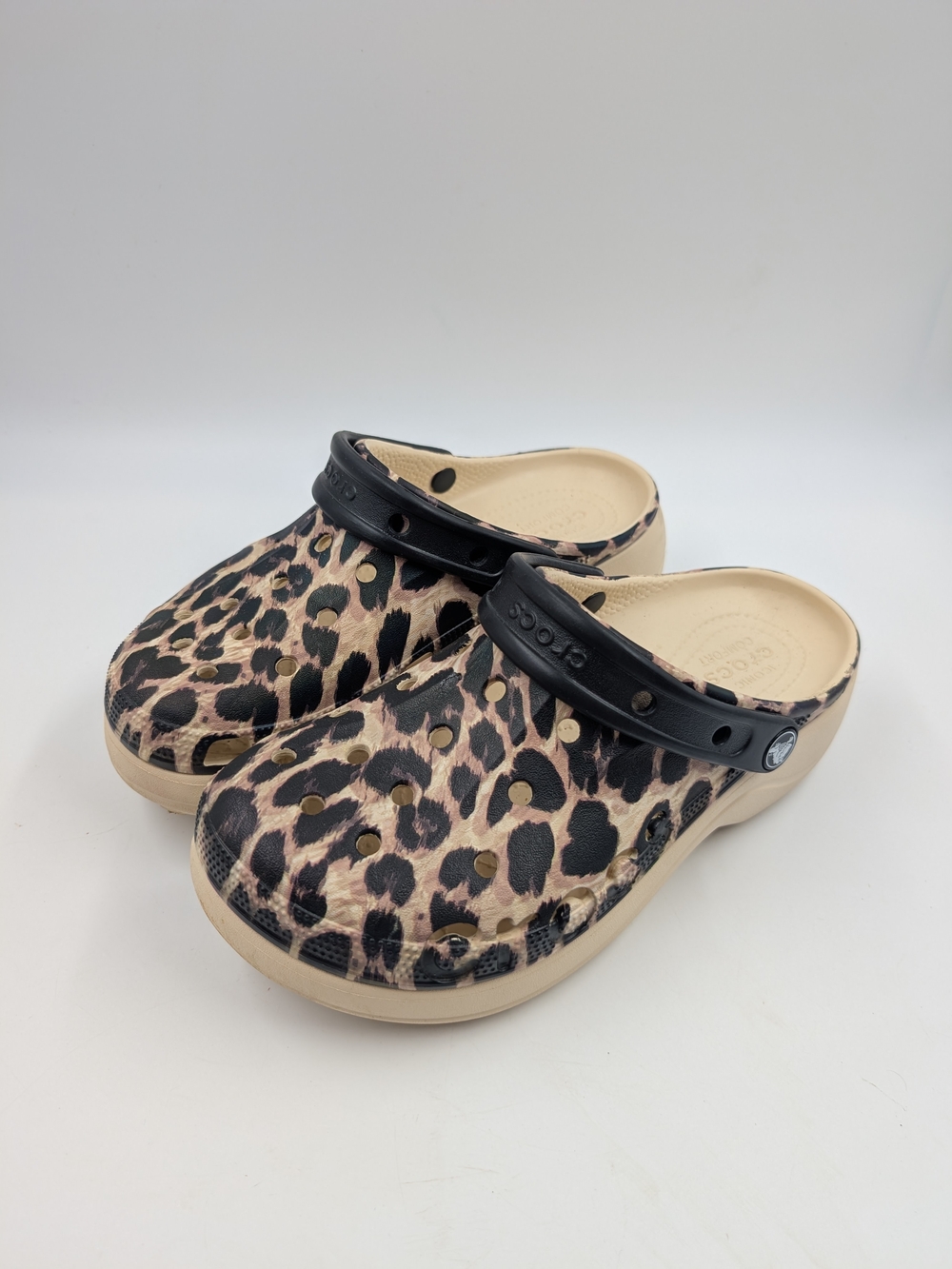 Crocs Baya Classic Womens Size 8 Beige Brown Cheetah Platform Clog Shoes